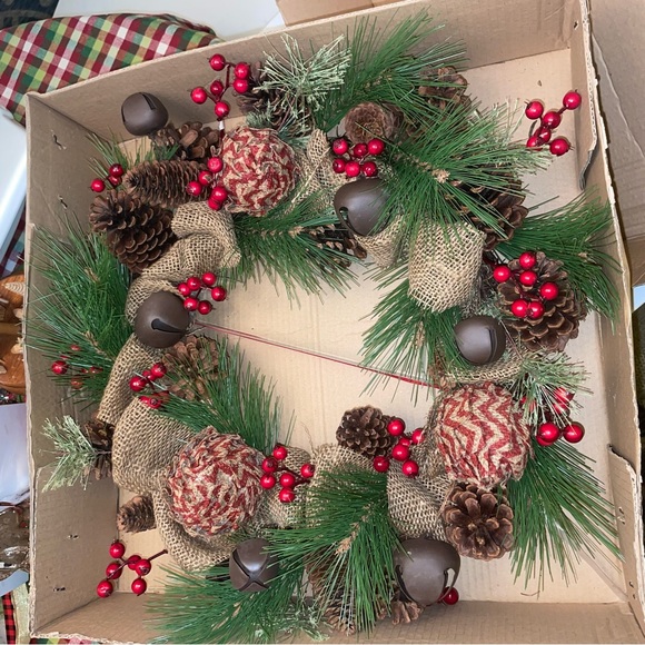 New Christmas Wreath with Red Velvet Door Hanger - Picture 1 of 8